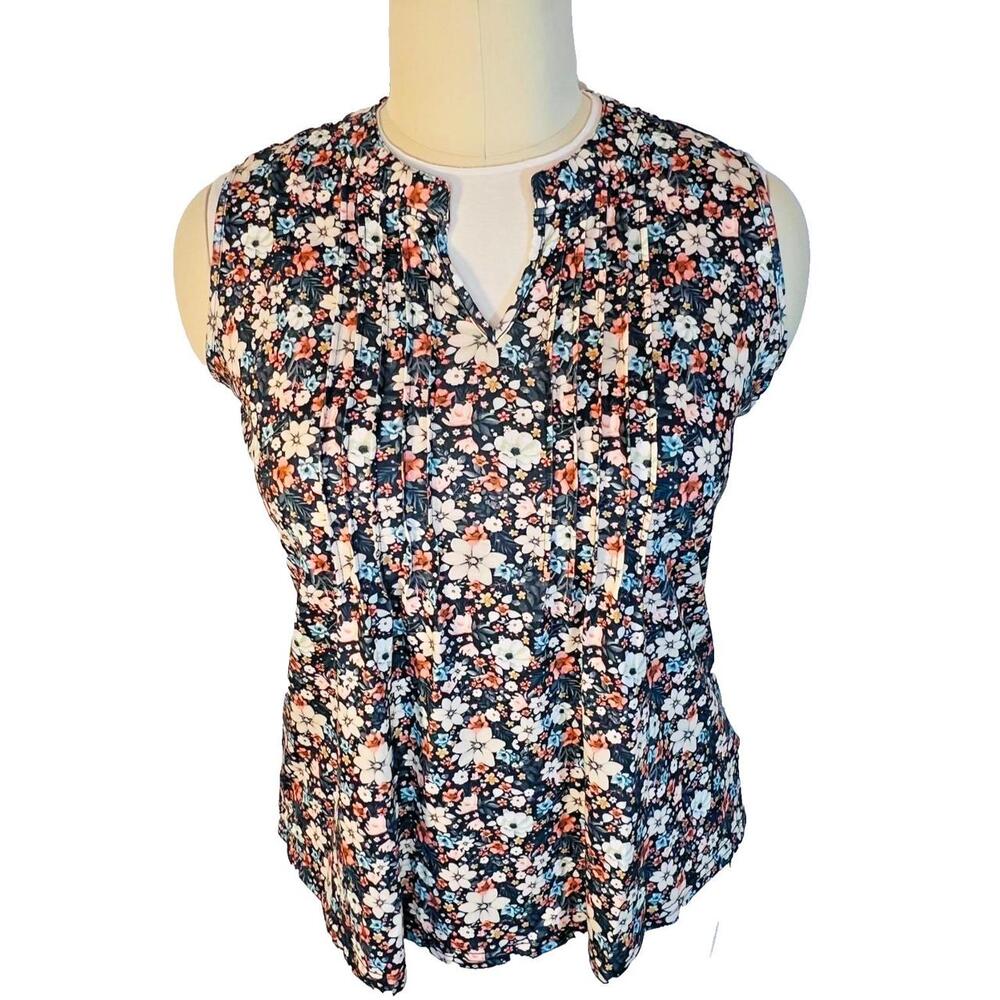 Women's XXL Ditzy Floral Tank Top NWT Pleated Chest Notch Neck